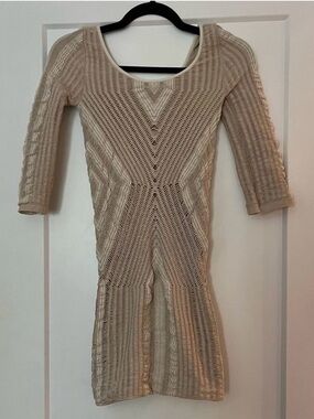 bebe Neutral Beige/Gold-Knit Long Sleeve Bodycon Dress